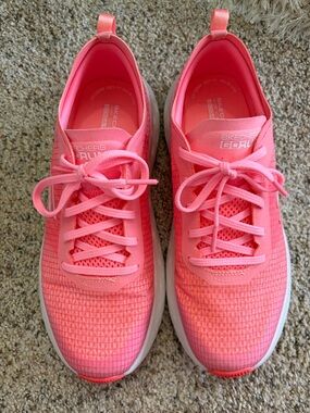 SKECHERS Go Run Max Cushioning Orange Hands Free Slip-Ins Women's 8